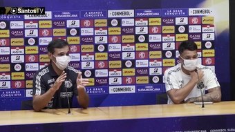 Bustos explica empate do Santos mesmo com dois a mais em campo