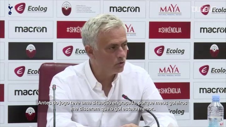 VÍDEO: Mourinho e uma situação inusitada em jogo da Liga Europa!