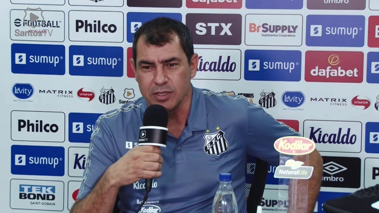 ''chego ao Santos com uma alegria e com uma paz tão grandes''.