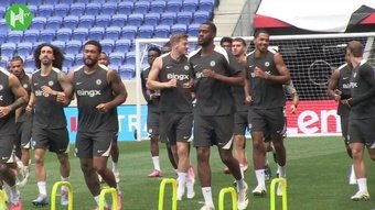 Découvrez l’entraînement de Chelsea, dirigé par Enzo Maresca. DUGOUT