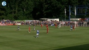 VfB Hüls 0-14 FC Schalke 04. DUGOUT