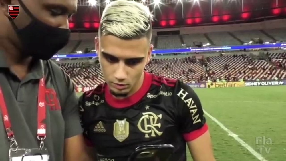 Andreas Pereira revê golaço ainda no gramado do Maraca. DUGOUT