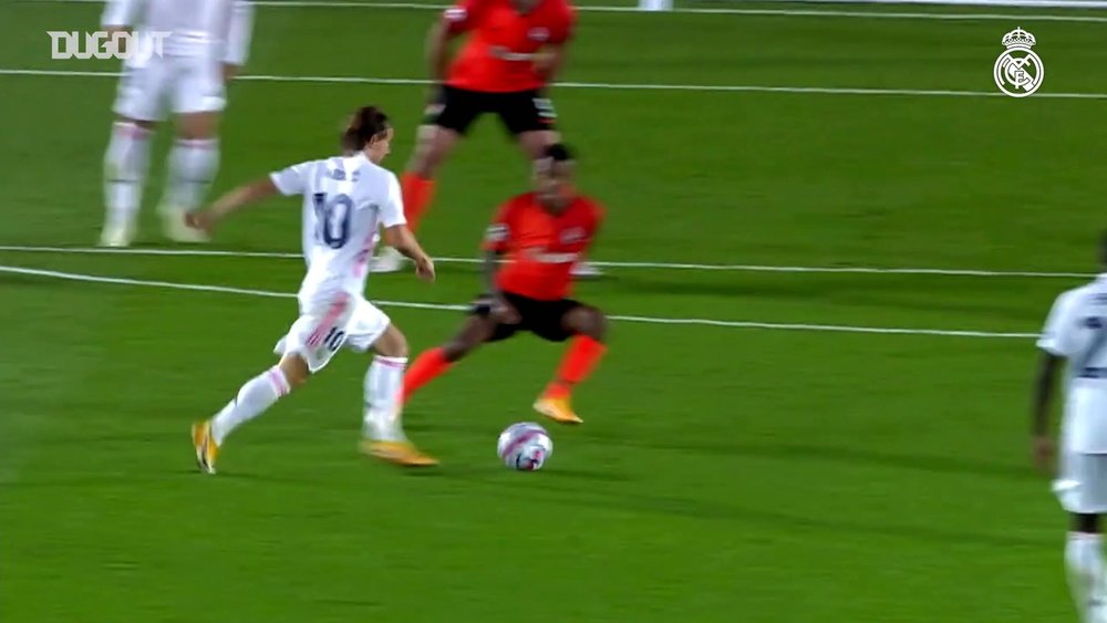 Le but magnifique de Luka Modric contre le Shakhtar Donetsk. dugout