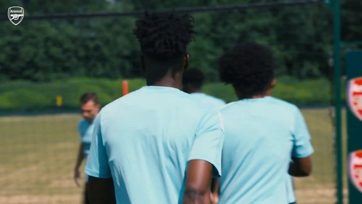 VIDEO: Lokonga's first training session as an Arsenal player