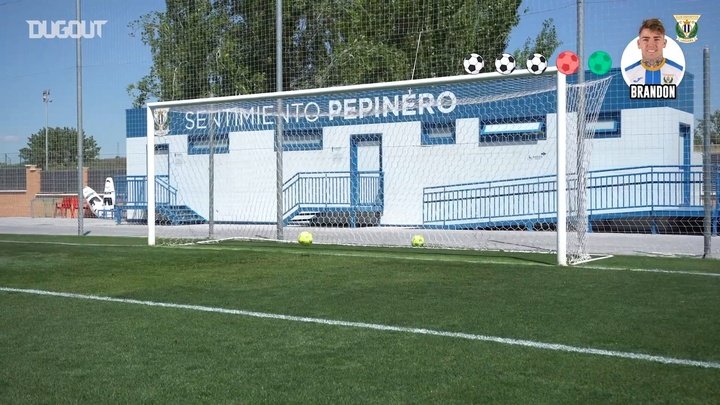 VÍDEO: el 'crossbar challenge' del Leganés, Brandon contra Rober Ibáñez