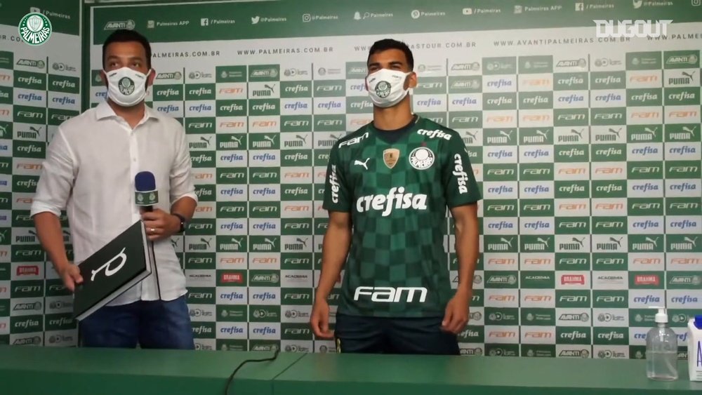 Palmeiras apresentou nessa sexta-feira o volante Danilo Barbosa. DUGOUT
