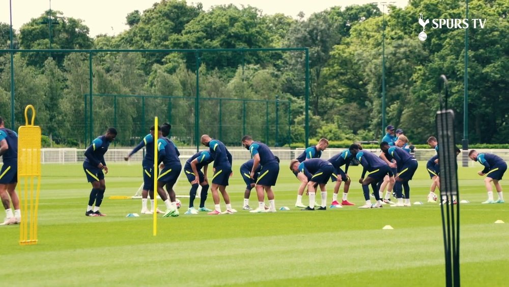 Nuno starts work in London. DUGOUT