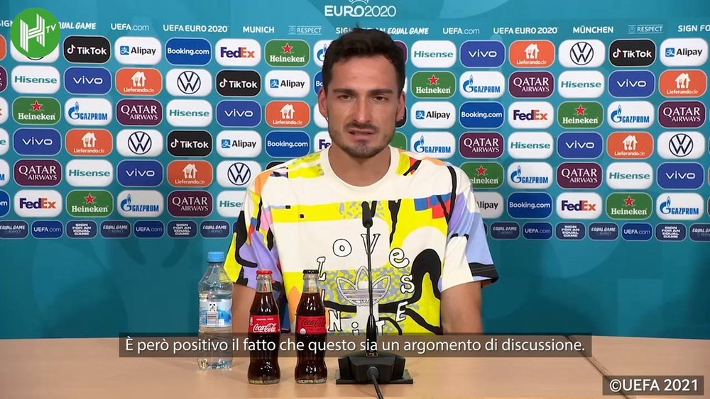 Hummels difende l'arcobaleno. Dugout