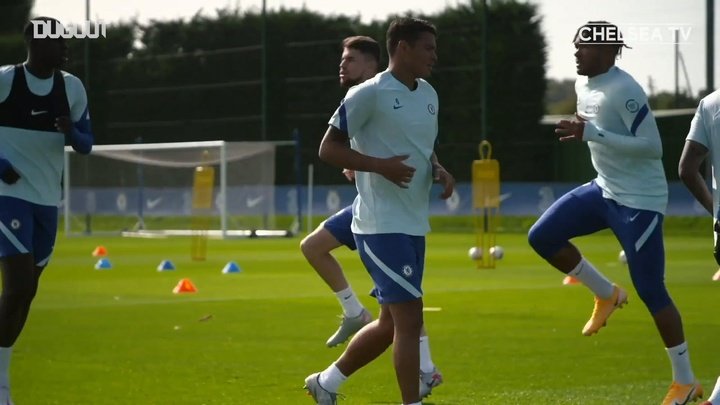 VIDEO: Thiago Silva trains with Chelsea teammates for the first time