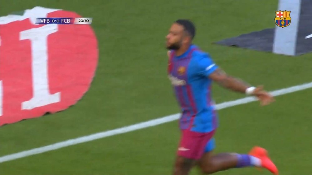 Memphis Depay got on the scoresheet as Barca beat Stuttgart 0-3. DUGOUT
