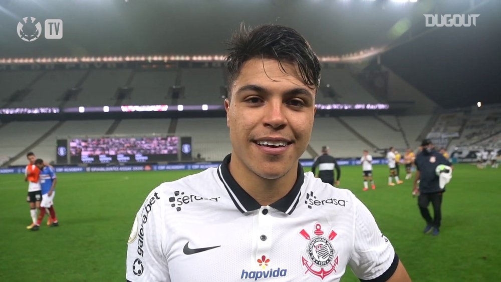 Roni comemora estreia com gol no Corinthians. DUGOUT