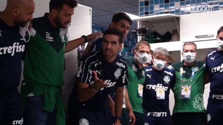 VÍDEO: O discurso de Abel Ferreira no vestiário do Palmeiras na Arena do Grêmio