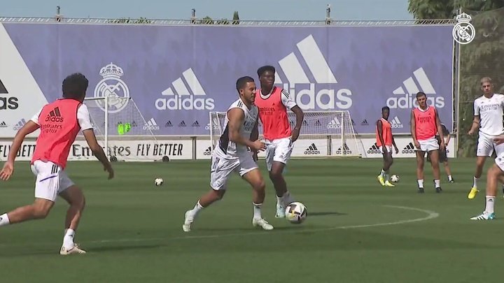 Alaba supera barreira robótica em treino do Real Madrid