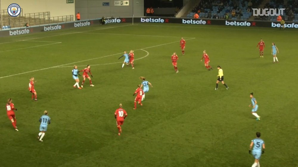 VIDEO: Keira Walsh scores long range effort against Brondby. DUGOUT