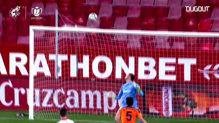 VIDEO: Rakitic’s impressive chip v Valencia