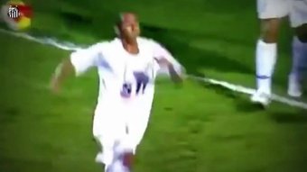 Il primo gol di Neymar Jr. con il Santos. Dugout