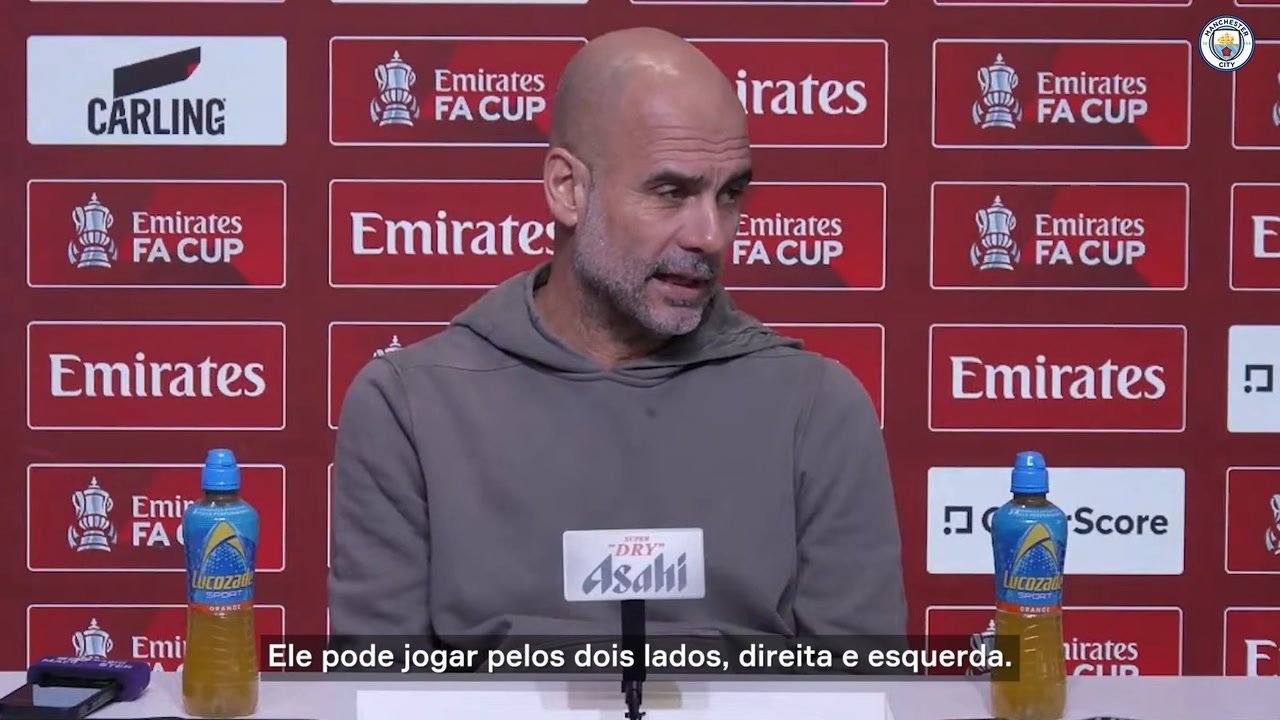 Pep Guardiola, técnico do Manchester City, elogiou a qualidade e a versatilidade de Semenyo, destacando sua chegada para um projeto de longo prazo.