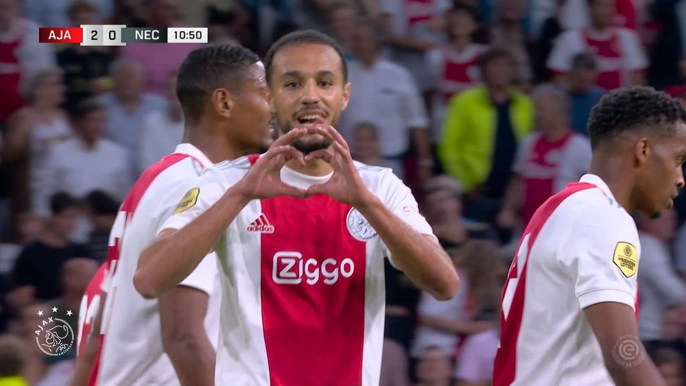 VIDÉO : les buts de Mazraoui pour l'Ajax. Dugout