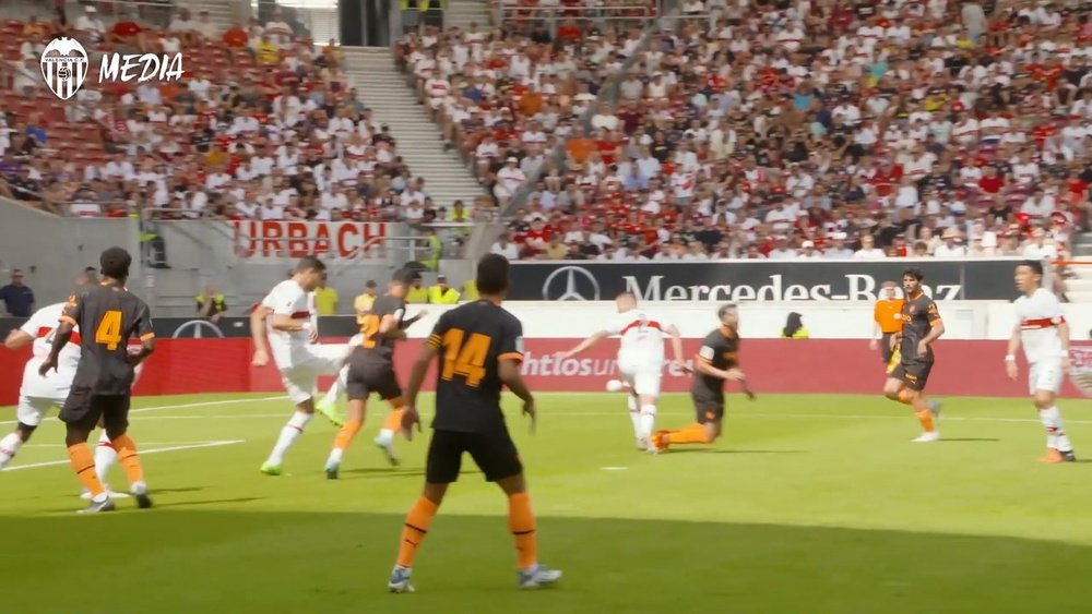 El doblete de Marcos André contra el Stuttgart, a pie de campo. Captura/DUGOUT