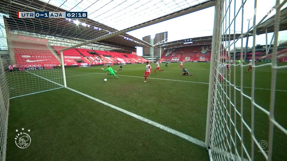 Davy Klaassen made an impressive return to Ajax during the 2020/21 season. DUGOUT