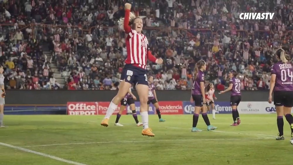 El doblete de Licha Cervantes en la final ante Pachuca. Captura/DUGOUT