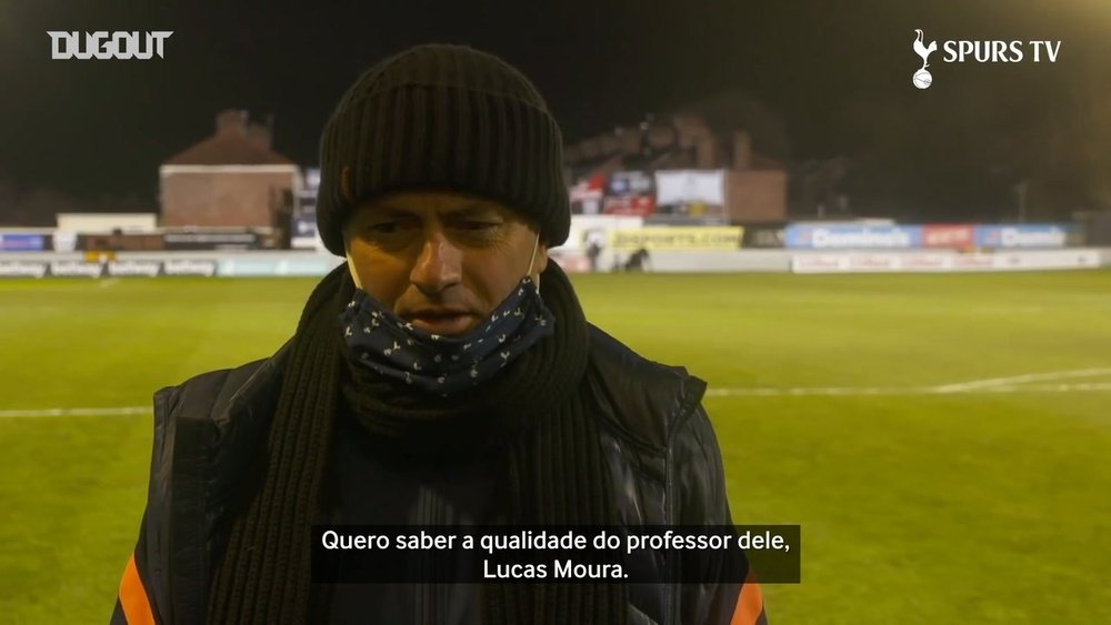 Mourinho elogia Carlos Vinícius após hat-trick. DUGOUT