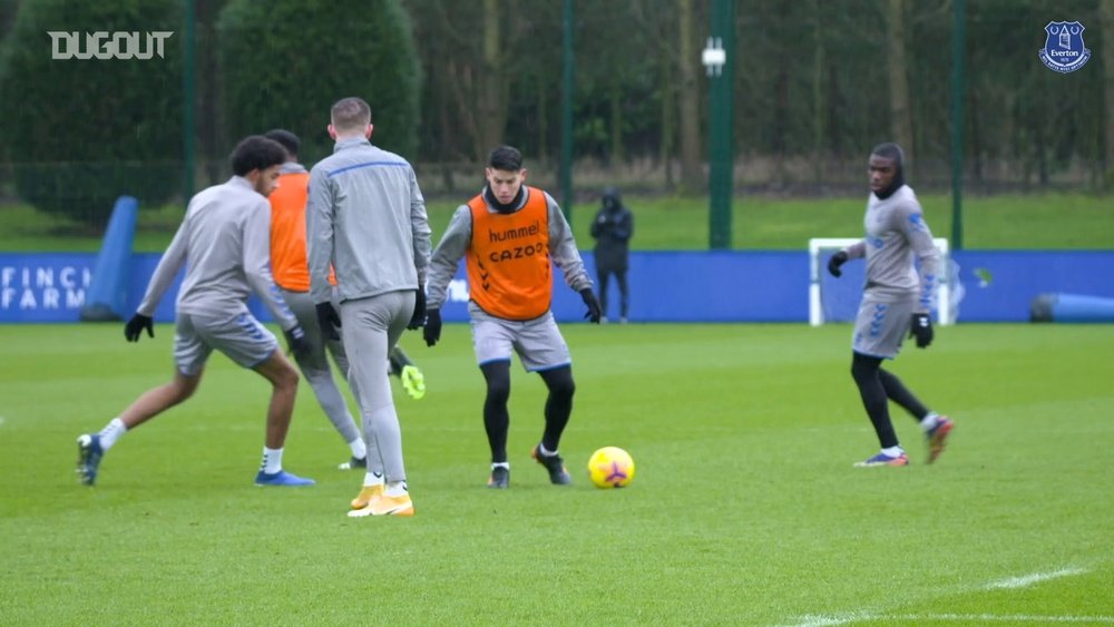 James Rodríguez and Richarlison in Everton training. DUGOUT