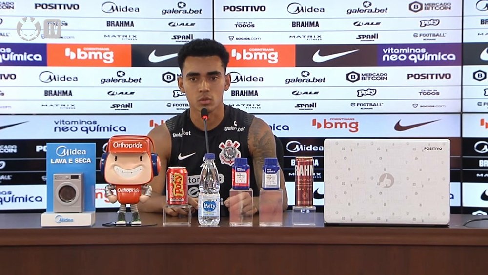 Du Queiroz vê Paulinho e Elias como inspiração e elogia convívio com R. Augusto. DUGOUT