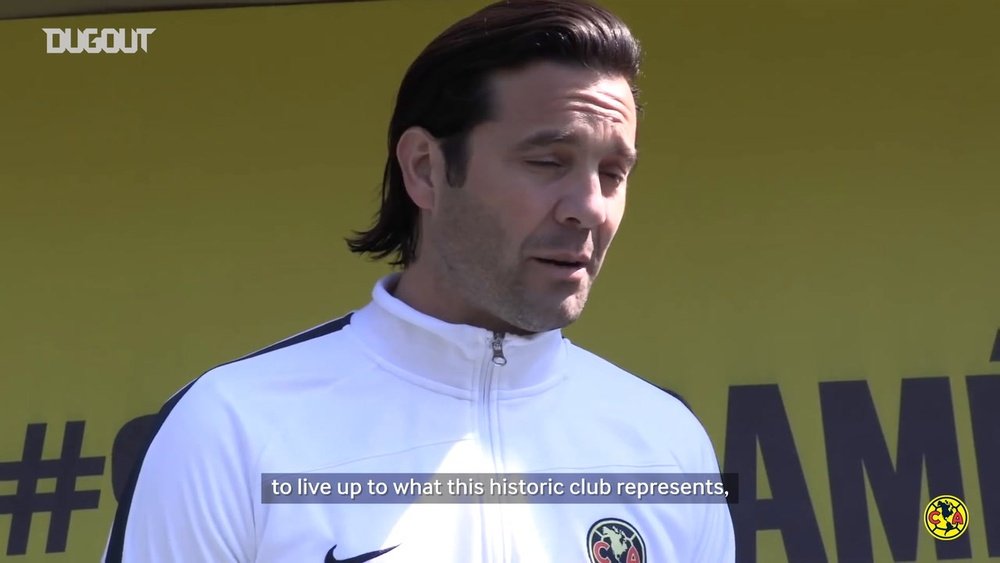 Solari on his arrival to Club América. DUGOUT