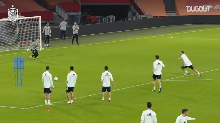 VIDEO: Finishing practice in Spain training