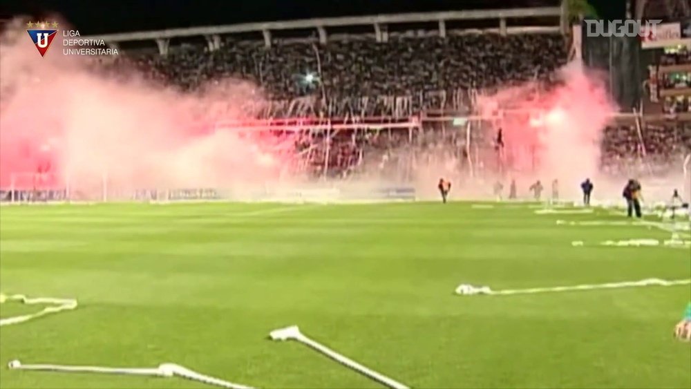 LDU bate o Fluminense no 1º jogo da final da Libertadores de 2008. DUGOUT