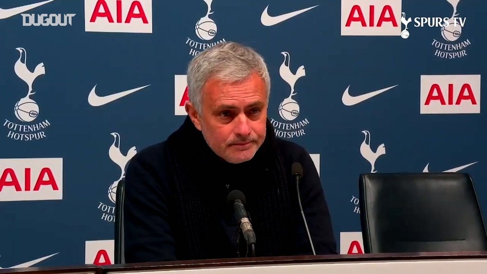 Mourinho fala sobre semi da Copa da Liga. DUGOUT