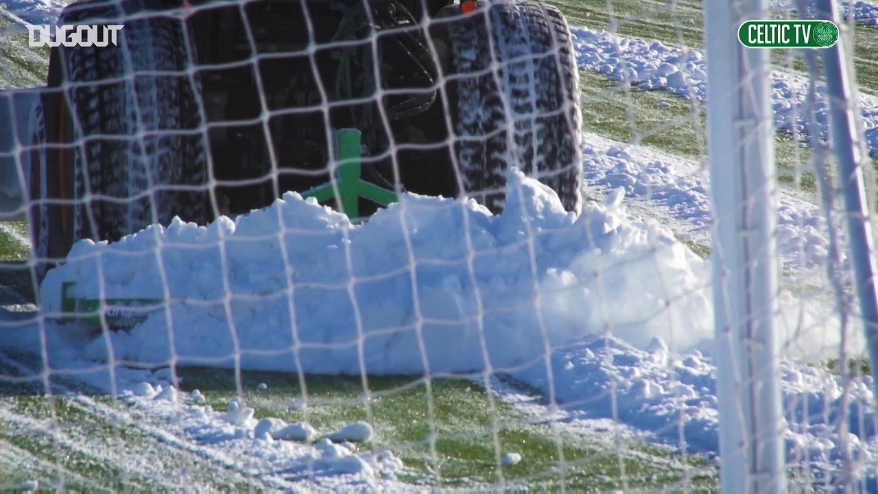 VIDEO: Celtic train in the snow at Lennoxtown