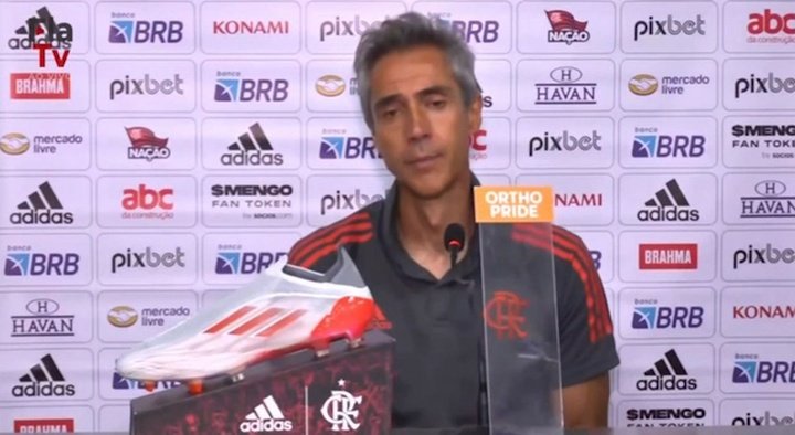 Paulo Sousa evita culpar Hugo Souza pelo gol sofrido: “Tem prestígio”