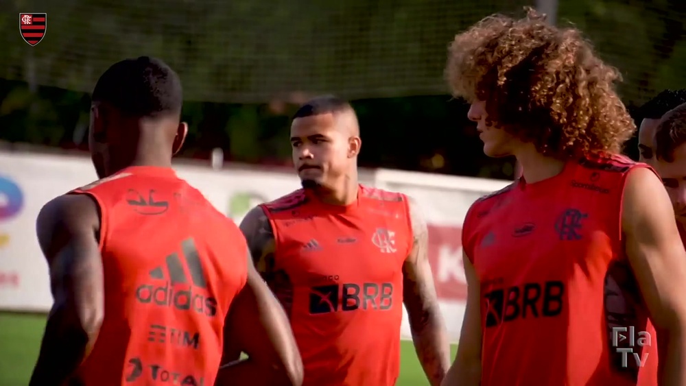 Flamengo are getting ready for the game against Barcelona. SC. DUGOUT