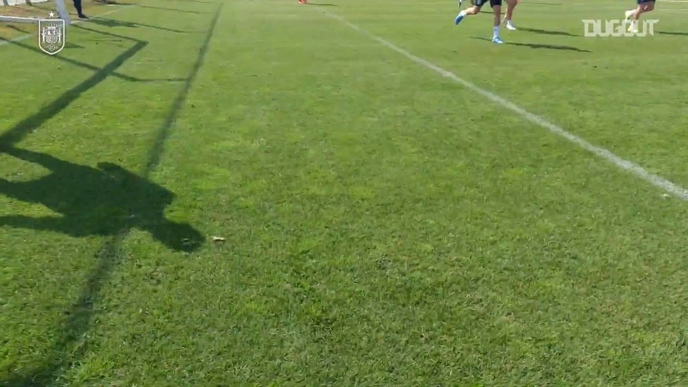 De carona com Riqui Puig no treino do Sub-21 da Espanha. DUGOUT