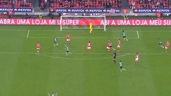 Voici le résumé vidéo du match retour des demi-finales de la Coupe du Portugal entre Benfica et le Sporting.