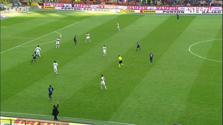 VIDÉO : Le superbe but de Nagatomo contre l'Inter Milan