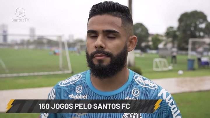 Felipe Jonatan comemora 150 jogos no Santos e projeta duelo contra o Fortaleza