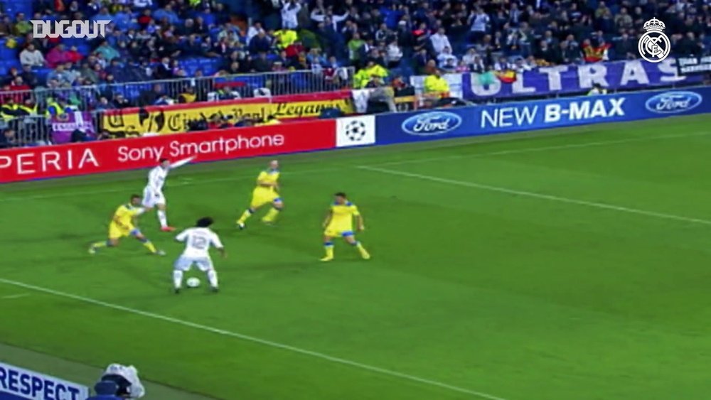 Golaço de Kaká pelo Real Madrid contra o Apoel. DUGOUT