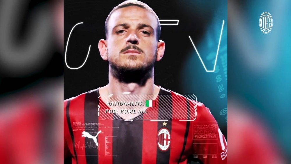 L'AC Milan annonce Alessandro Florenzi. Dugout