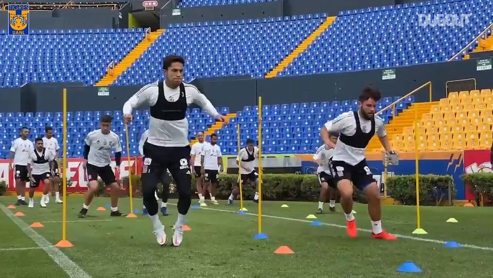 Tigres have been preparing for the game with Chivas. DUGOUT