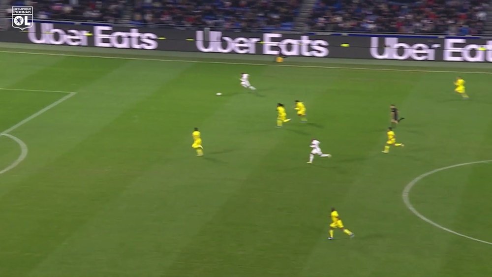 Retrouvez en vidéo le but décisif d’Alexandre Lacazette contre Nantes en Ligue 1. AFP