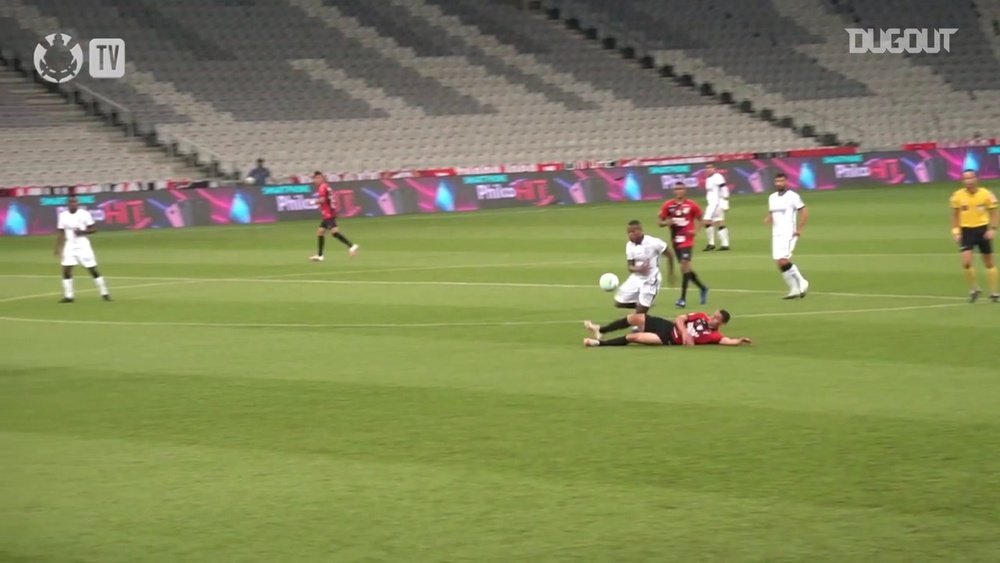 Corinthians beat Athletico-PR. DUGOUT