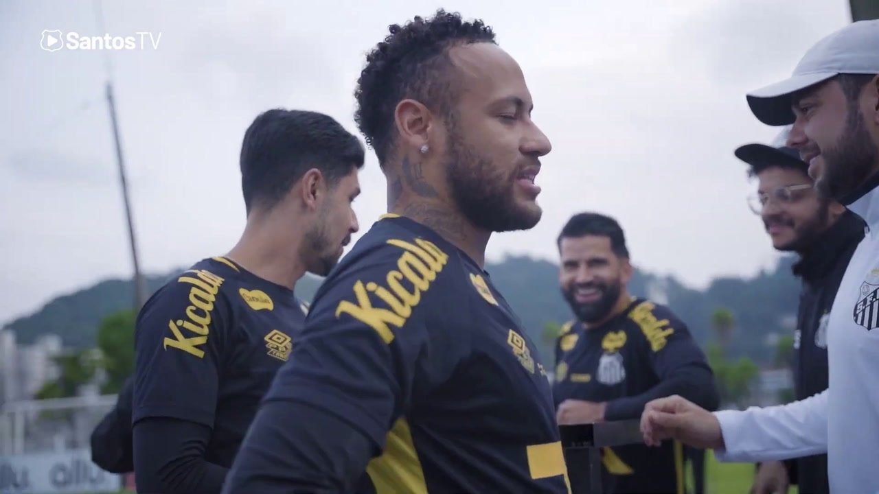 Neymar e Santos se preparam para a Vitória Cup