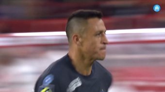 Esecuzione perfetta di Alexis Sanchez su punizione con la maglia dell'Olimpique Marsiglia nel 3-2 rifilato al Monaco nel 2022/23.