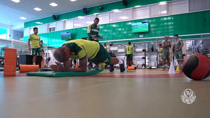 VÍDEO: Palmeiras treina forte de olho no duelo contra o Flamengo