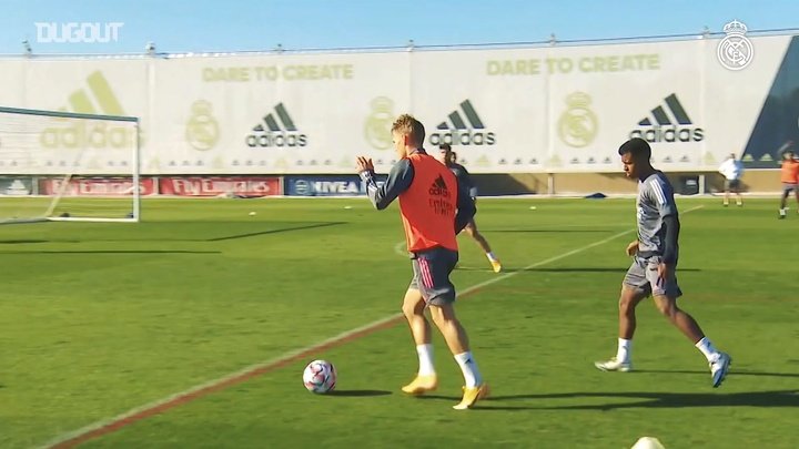 VIDEO: High-intensity training ahead of the Champions League