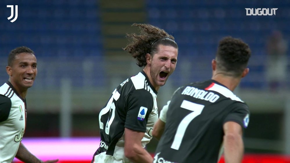 Il primo goal di Rabiot con la Juventus. Dugout