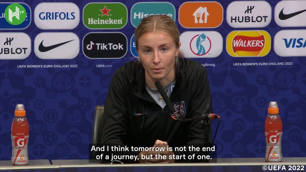 Leah Williamson spoke about women's football in press conference. DUGOUT